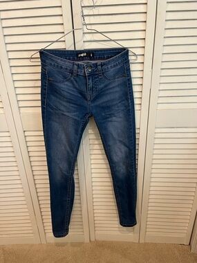 Women's Dark Blue Skinny Jeans